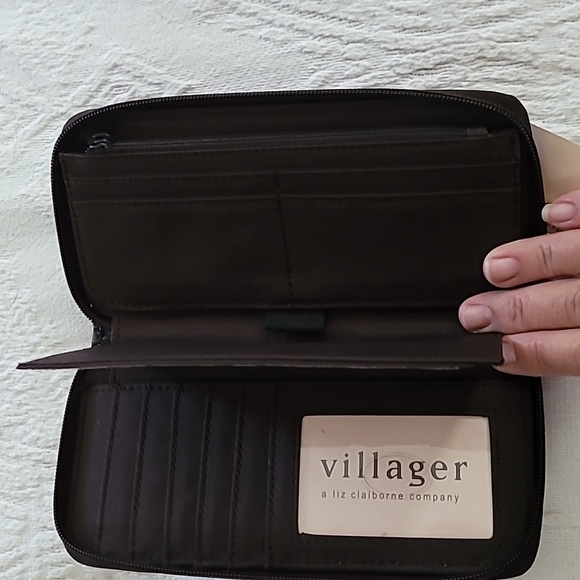 NWT Villager Wallet - Picture 5 of 5